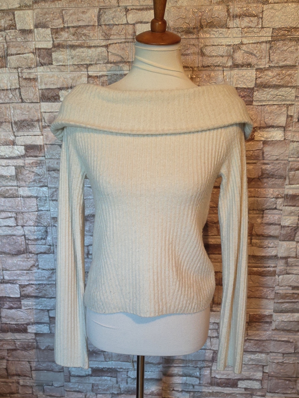 H&M Off-Shoulder Ribbed Cream Sweater